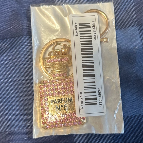 NIP Faux luxury keychain or bag accessory in gold and pink - Picture 5 of 5